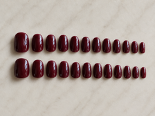 30 reusable press-on nails in 15 sizes